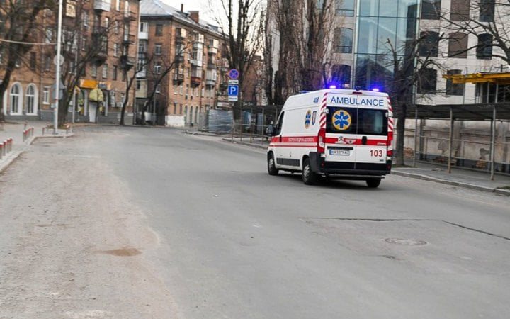 Київрада запровадила доплати медикам екстренки за роботу під час атак