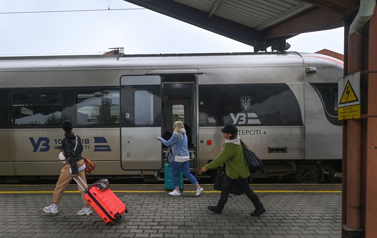 Лубінець вимагає від Укрзалізниці пояснень через 25 пасажирів, залишених у полі