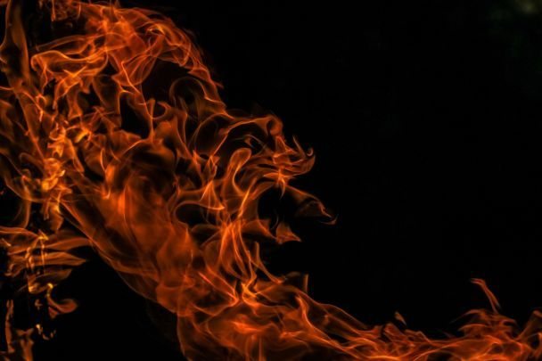 У Києві через російську атаку горів ресторан, постраждали 15 людей