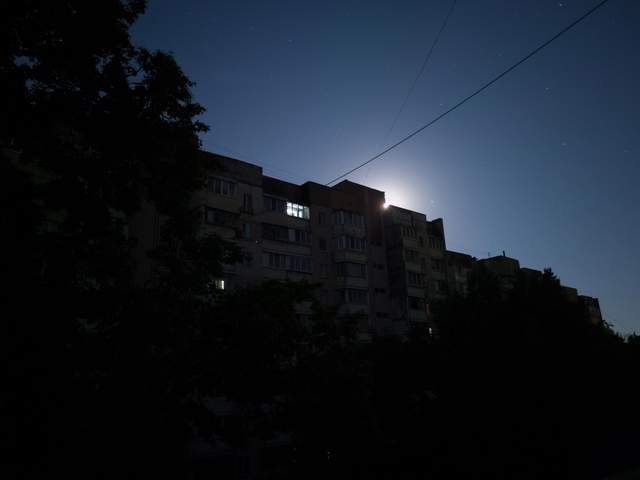 У частині областей 27 жовтня діятимуть графіки погодинних відключень світла