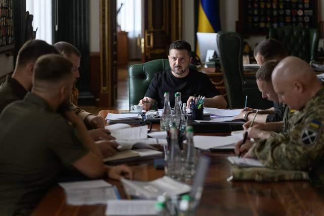 Зеленський провів нараду щодо далекобійних ударів по Росії та оновив список цілей