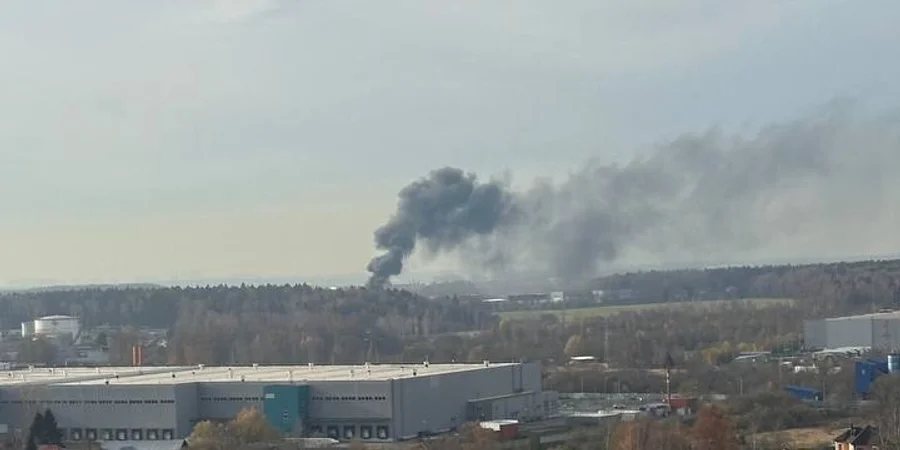 Біля аеропорту «Шереметьєво» у Москві спалахнула пожежа під час атаки дронів
