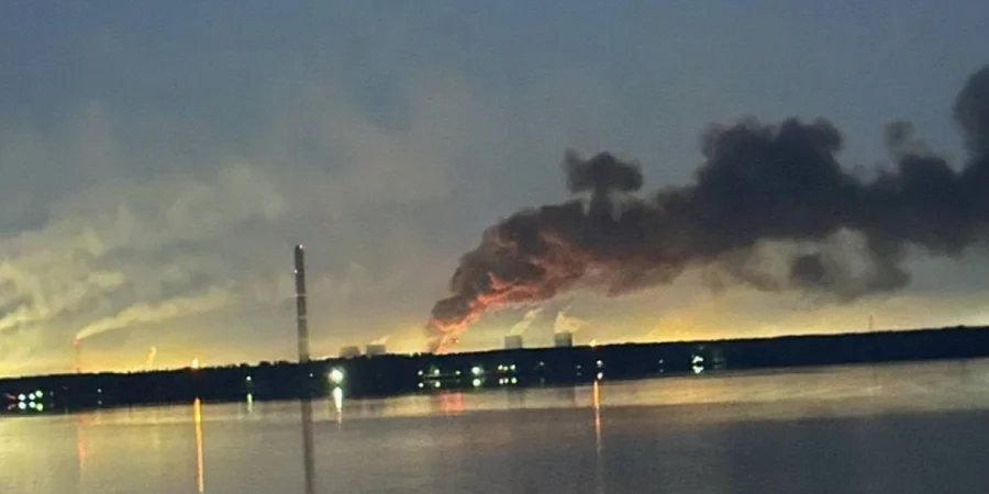 У Липецьку та під Петербургом сталися масштабні пожежі після атак