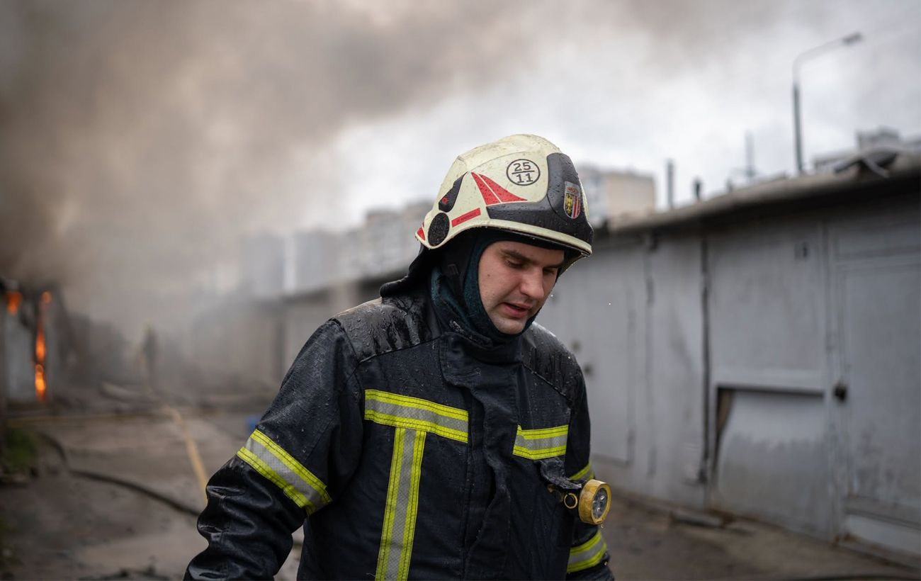 Російські дрони повністю знищили завод мастильних матеріалів на Київщині