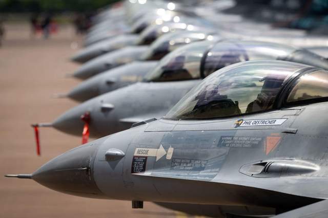 Український F-16 уперше збив російський винищувач у повітряному бою
