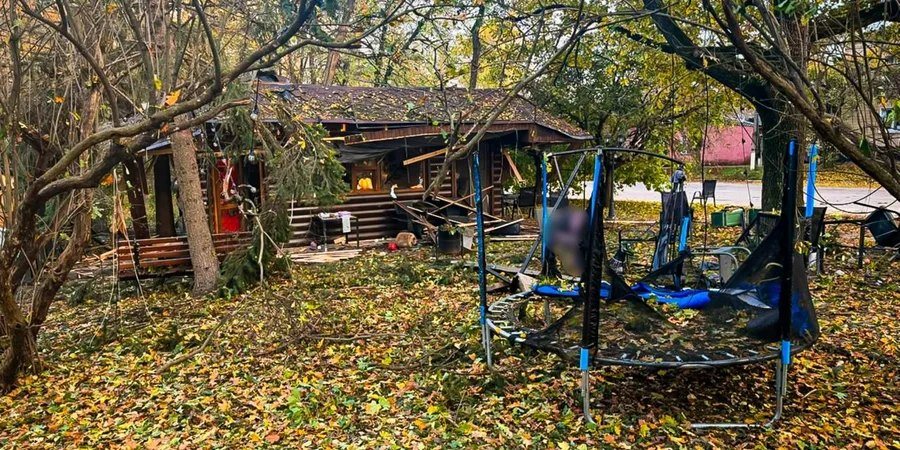 Російський дрон влучив у парк на Харківщині: загинули шестеро людей, серед них троє дітей
