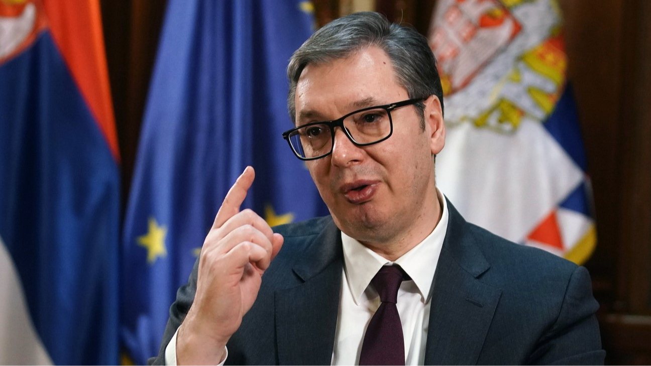 Президент Сербії Вучич оголосив про відставку