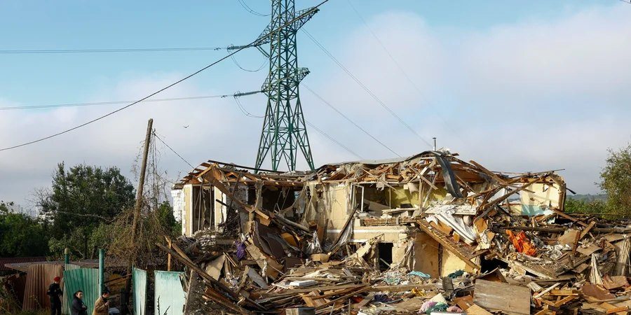 У Києві після вибухів частина районів залишилася без світла та води